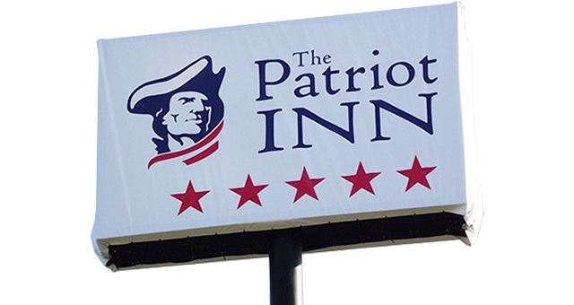 The Patriot Inn Sign Bag